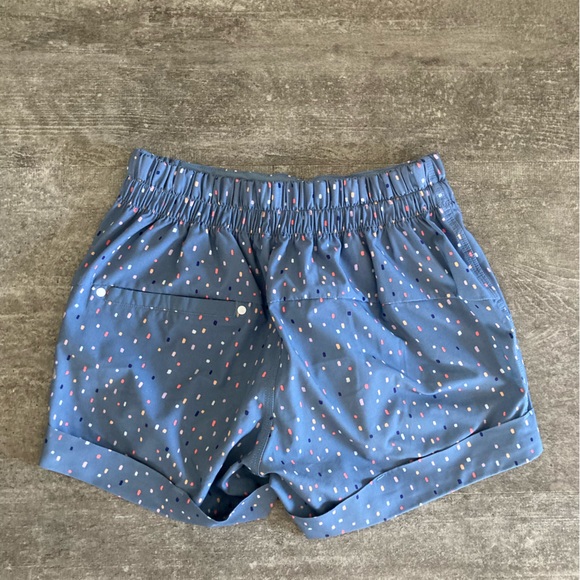Lululemon Spring Breakaway Short - Size 2 - Picture 5 of 5